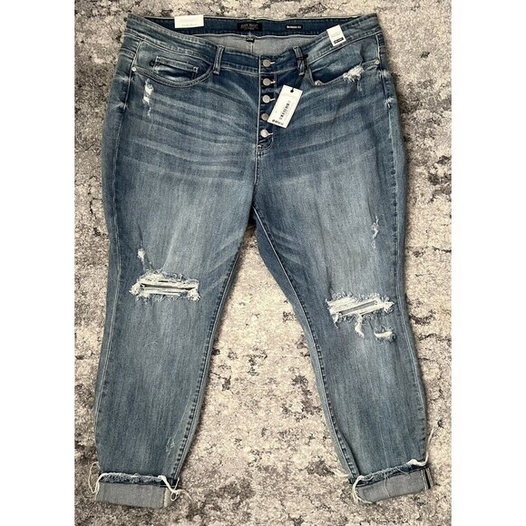 Judy Blue Medium Wash Button Fly High Waist Boyfriend Jeans Plus Size 24W NWT - Picture 1 of 7